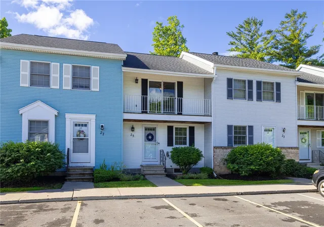1st image of 25 Southfield Dr, Webster, NY 14580 | MLS# R1689961