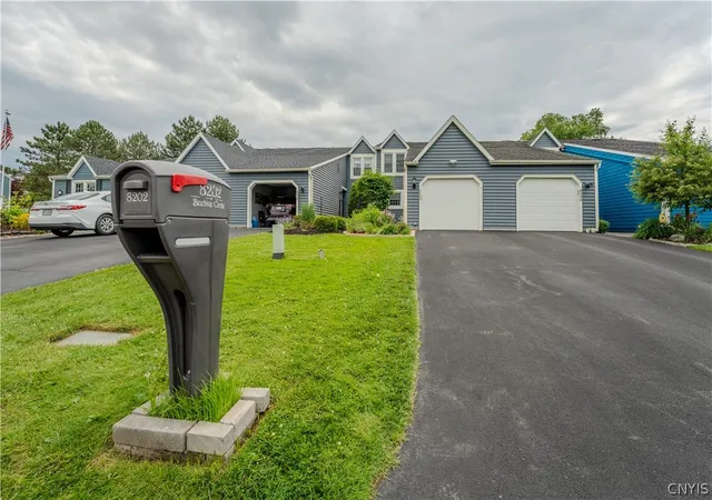 Photo 3 of Sale Pending at 8202 Beehive Cir, Liverpool, NY 13090 | MLS# S1689930 | Listing updated on 2026-06-22