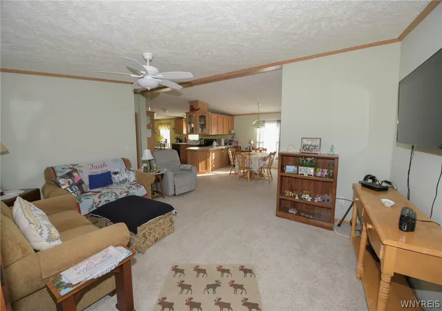 2nd image of 4008 Seneca Pkwy, Niagara Falls, NY 14304 | MLS# B1691112