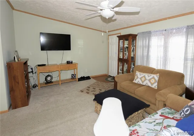 3rd image of 4008 Seneca Pkwy, Niagara Falls, NY 14304 | MLS# B1691112