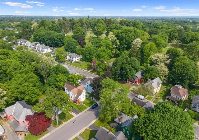 Listing Photo 2 - Condo for sale in building located at 114 Ross Pl, Auburn, NY 13021 - Unit #