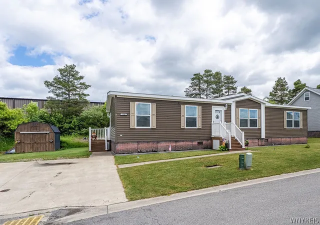 Photo 3 of Sale Pending at 1358 Abby Ln, Alden, NY 14004 | MLS# B1691146 | Listing updated on 2026-07-25