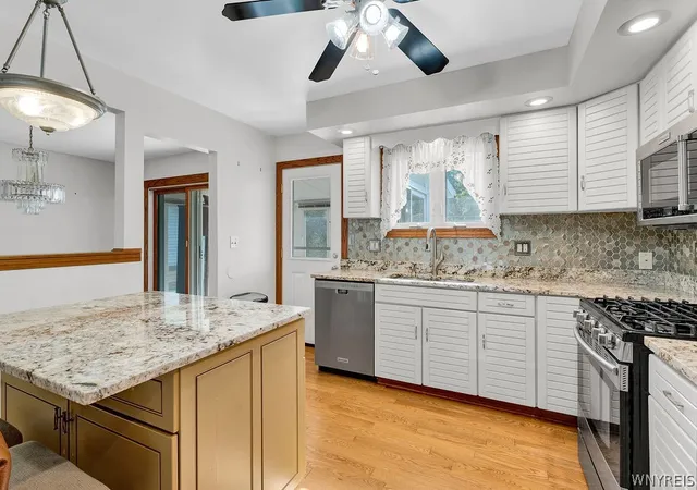 2nd image of 93 Harding Rd, Williamsville, NY 14221 | MLS# B1691026