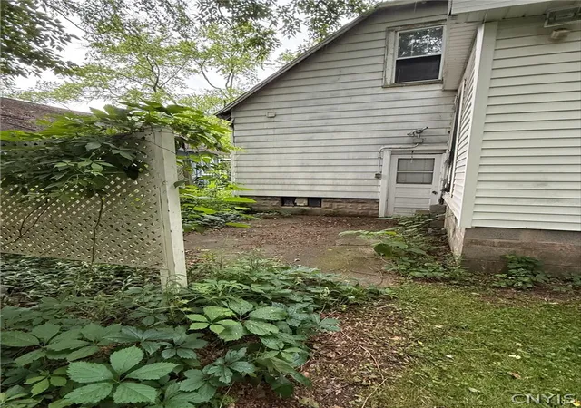 3rd image of 222 Beley Ave, Salina, NY 13211 | MLS# S1690841
