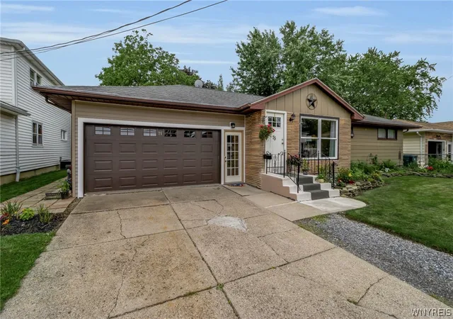 Homes for sale in Lackawanna, NY | 75 Firestone St, Lackawanna, NY 14218 | MLS# B1690819