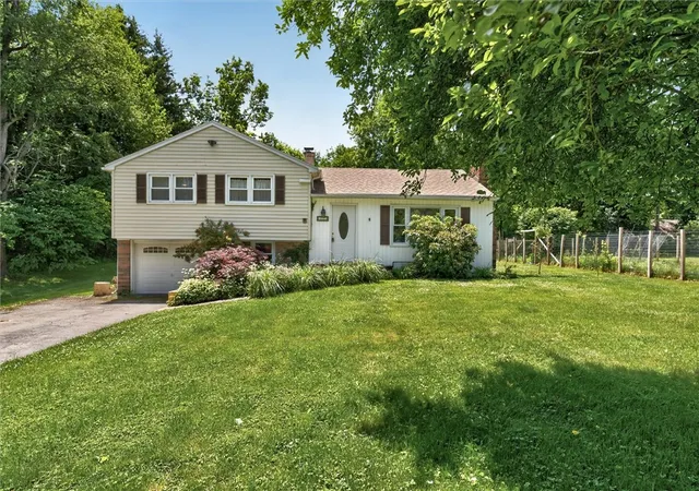 Homes for sale in Perinton, NY | 115 Crescent Rd, Perinton, NY 14450 | MLS# R1690372