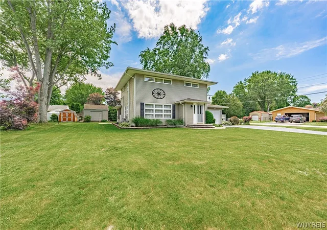 3rd image of 6140 Corwin Ave, Newfane, NY 14108 | MLS# B1691107
