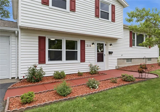 Homes for sale in Brighton, NY | 210 Crandon Wy, Brighton, NY 14618 | MLS# R1690782
