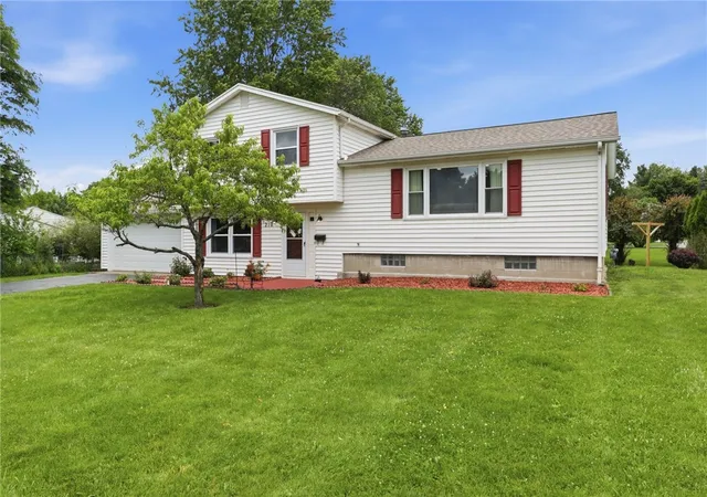 Homes for sale in Brighton, NY | 210 Crandon Wy, Brighton, NY 14618 | MLS# R1690782