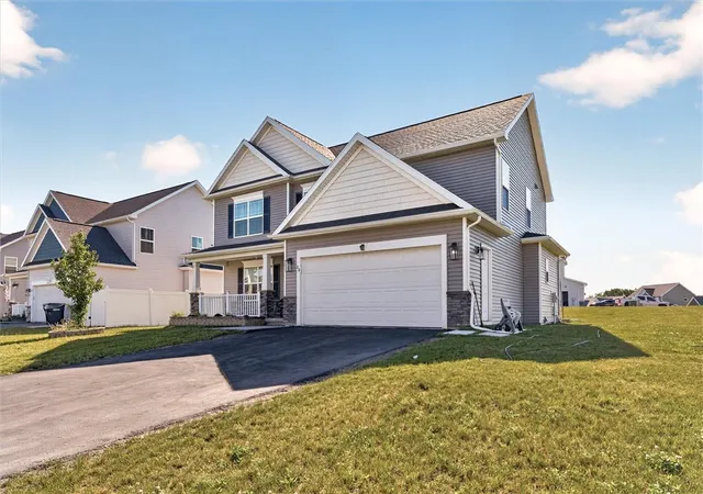 3rd image of 28 Gage Gardens, Chili, NY 14428 | MLS# R1690856