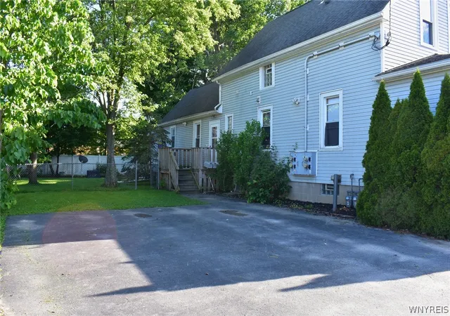 3rd image of 31 Elkhart St, Buffalo, NY 14218 | MLS# B1690290