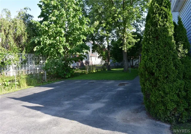 4th image of 31 Elkhart St, Buffalo, NY 14218 | MLS# B1690290