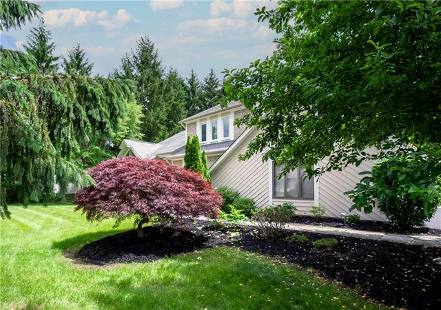 2nd image of 72 Caversham Woods, Pittsford, NY 14534 | MLS# R1688974