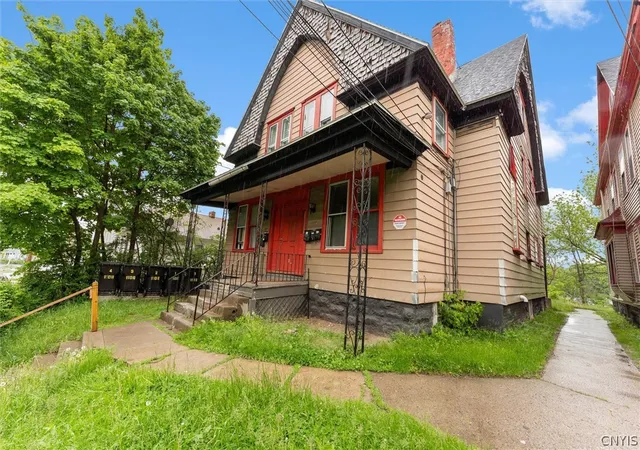 Homes for sale in Syracuse, NY | 1106 Butternut St, Syracuse, NY 13208 | MLS# S1690829