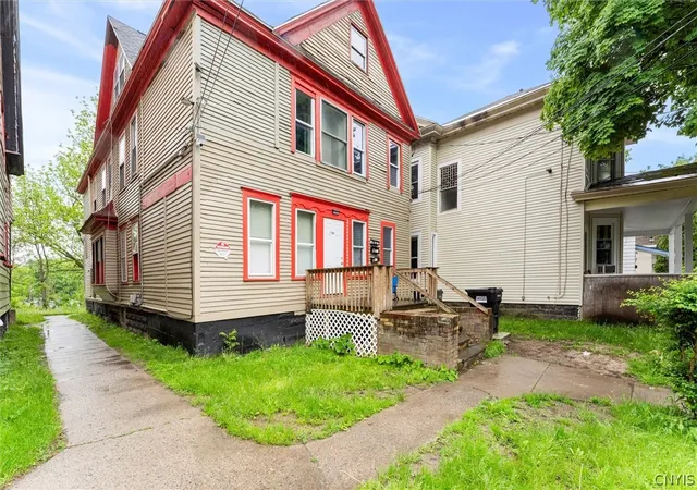 Homes for sale in Syracuse, NY | 1104 Butternut St, Syracuse, NY 13208 | MLS# S1690839