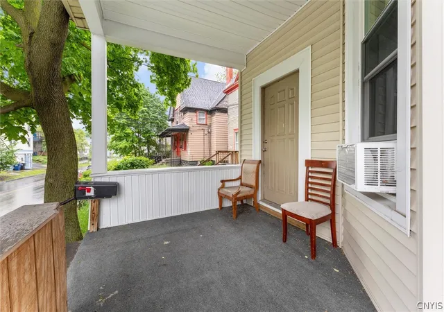 Homes for sale in Syracuse, NY | 1102 Butternut St, Syracuse, NY 13208 | MLS# S1690849