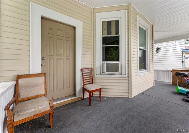 Homes for sale in Syracuse, NY | 1102 Butternut St, Syracuse, NY 13208 | MLS# S1690849