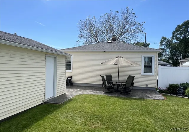 Photo 3 of Single family home for sale at 411 78th Street, Niagara Falls, NY 14304 | MLS# B1690853 | Listing updated on 2026-06-25