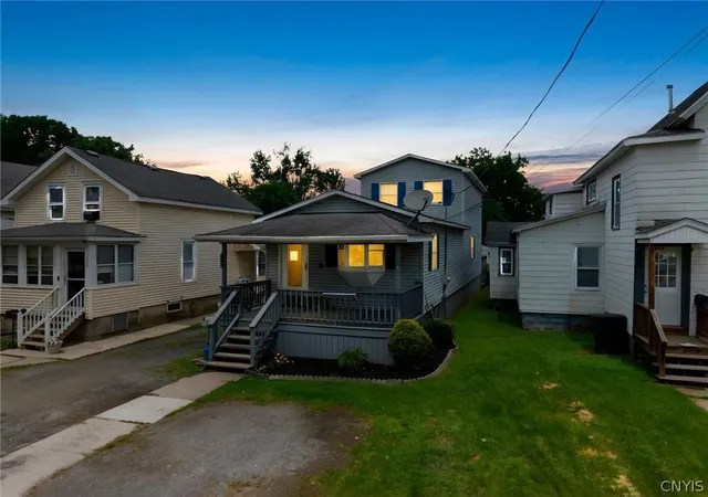 Homes for sale in Oneida, NY | 232 N Main St, Oneida, NY 13421 | MLS# S1690995
