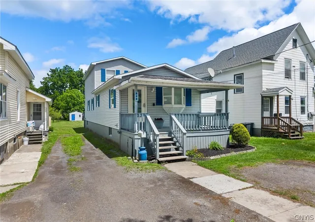 Homes for sale in Oneida, NY | 232 N Main St, Oneida, NY 13421 | MLS# S1690995