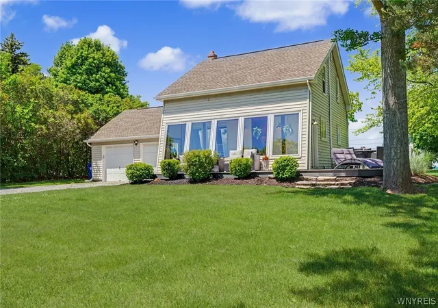 4th image of 4445 E Lake Rd, Wilson, NY 14172 | MLS# B1690754