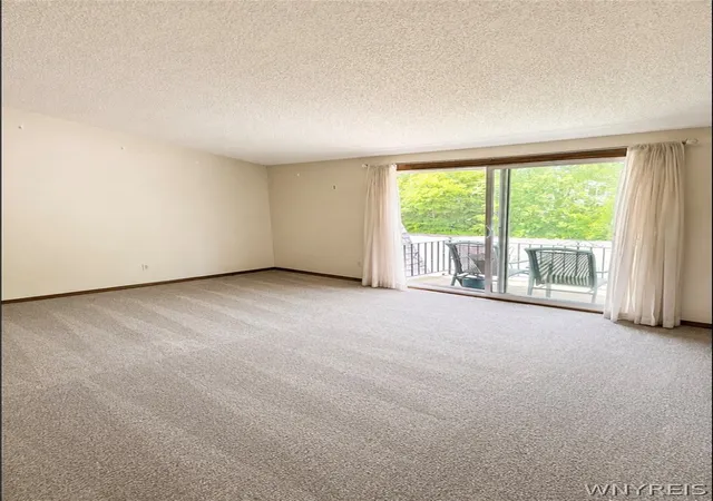 2nd image of 114 Foxberry Dr, Getzville, NY 14068 | MLS# B1690749