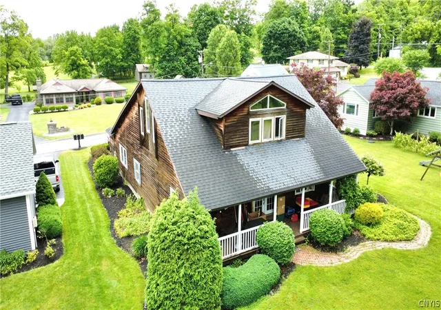Photo 3 of Single family home for sale at 3582 Koenig Point Dr, Auburn, NY 13021 | MLS# S1690885 | Listing updated on 2026-07-14