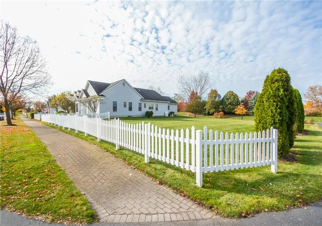 7th image of 10 Settlers, Pittsford, NY 14534 | MLS# R1691147