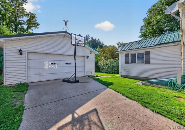 5th image of 48 Oak St, Westfield, NY 14787 | MLS# B1690536