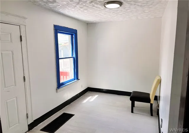 4th image of 1116 La Salle Ave, Niagara Falls, NY 14301 | MLS# B1691315