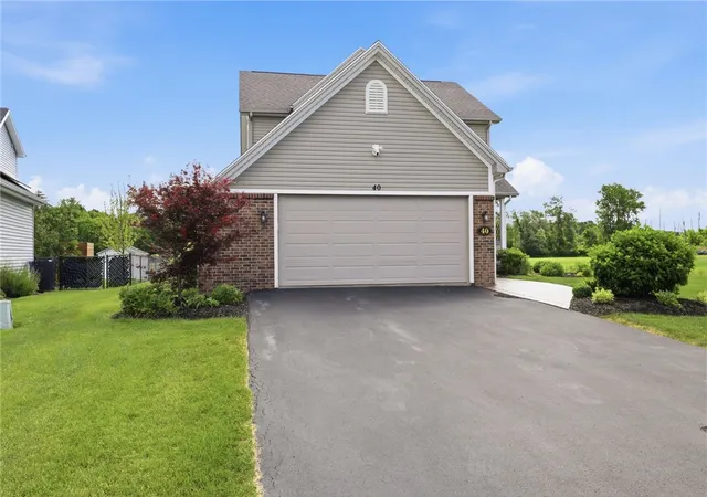 Homes for sale in Ogden, NY | 40 Wind Way Cir, Ogden, NY 14624 | MLS# R1683835