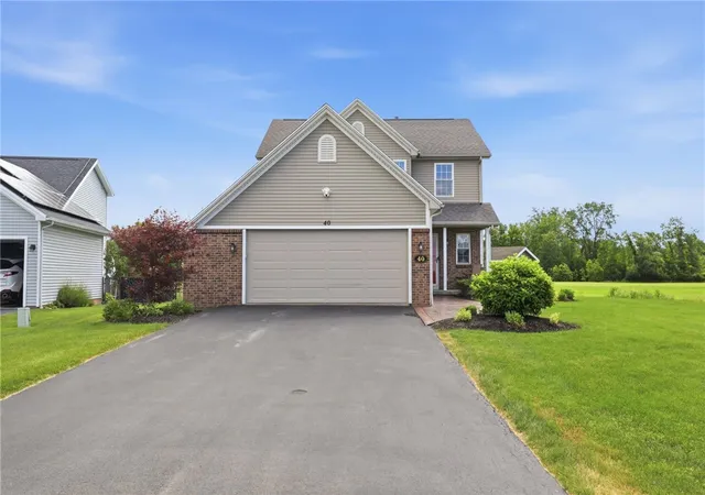 Homes for sale in Ogden, NY | 40 Wind Way Cir, Ogden, NY 14624 | MLS# R1683835