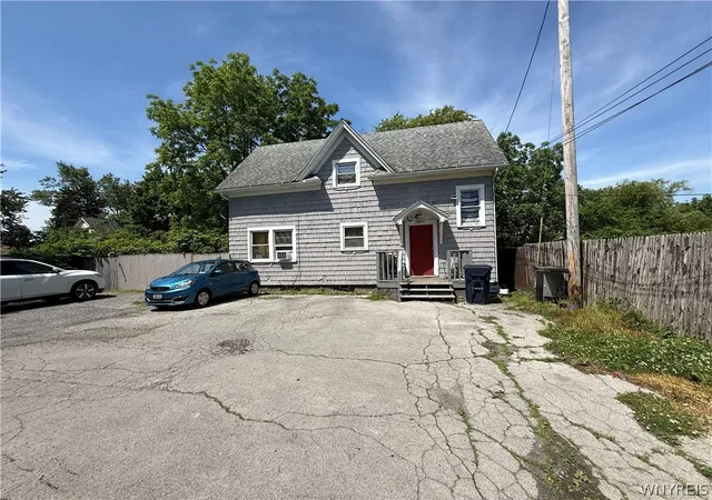 Homes for sale in Lackawanna, NY | 1697 Electric Ave, Lackawanna, NY 14218 | MLS# B1687674