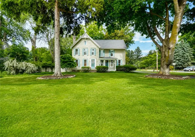 Homes for sale in Penfield, NY | 1479 Creek St, Penfield, NY 14625 | MLS# R1690417