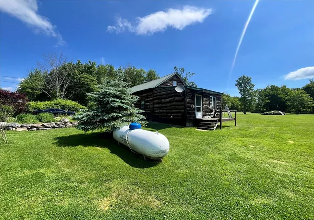 Photo 4 of Single family home for sale at 882 Alma Hl Rd, Wellsville, NY 14895 | MLS# R1691312 | Listing updated on 2026-07-30