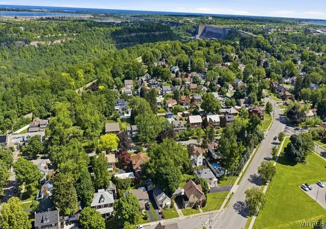 33rd image of 926 Morley Ave, Niagara Falls, NY 14305 | MLS# B1691356