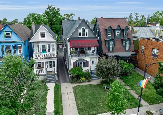 Photo 3 of Sale Pending at 1046 Elmwood Ave, Buffalo, NY 14222 | MLS# B1691320 | Listing updated on 2026-07-24