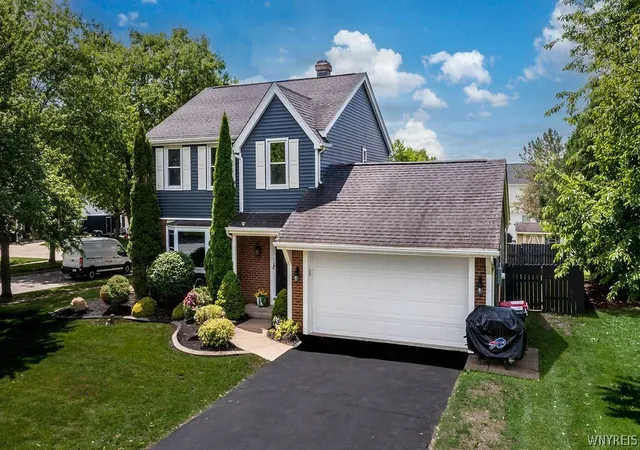 2nd image of 2 Birchwood Cmn, Lancaster, NY 14086 | MLS# B1691015