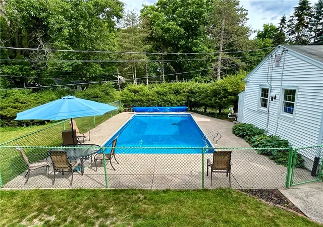 4th image of 53 Cullens, Pittsford, NY 14534 | MLS# R1691188