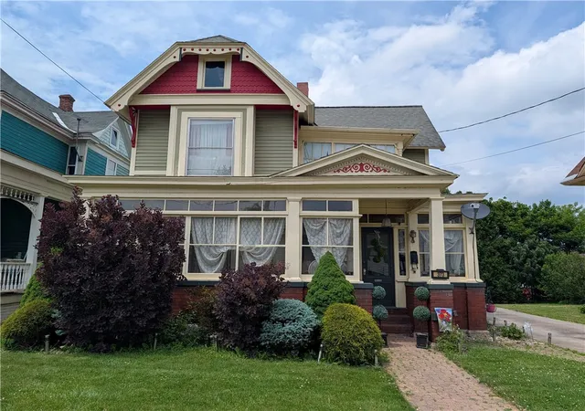 Homes for sale in Bradford City, PA | 373 E Main St, Bradford City, PA 16701 | MLS# R1691425