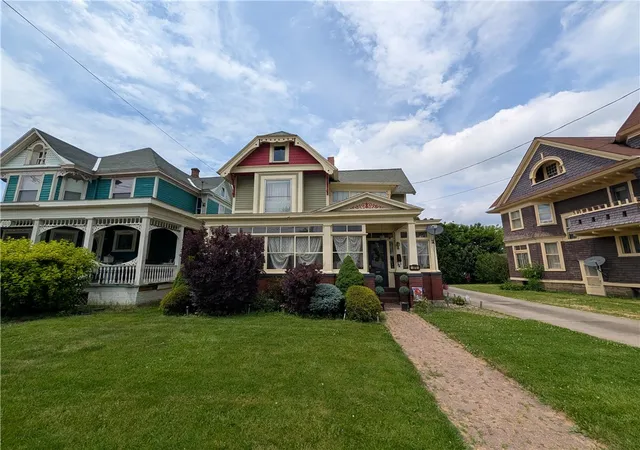 Homes for sale in Bradford City, PA | 373 E Main St, Bradford City, PA 16701 | MLS# R1691425