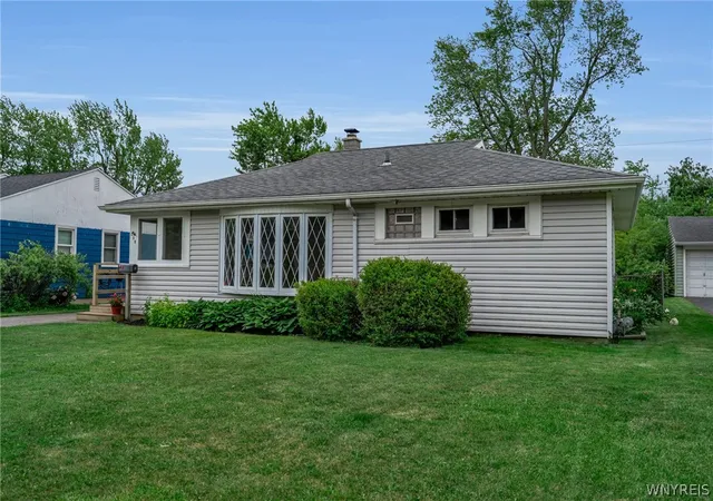 Homes for sale in Amherst, NY | 208 Bennington Rd, Amherst, NY 14226 | MLS# B1691006