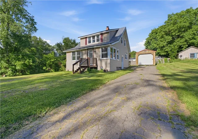 Homes for sale in Sodus, NY | 5808 State Route 14, Sodus, NY 14516 | MLS# R1687384