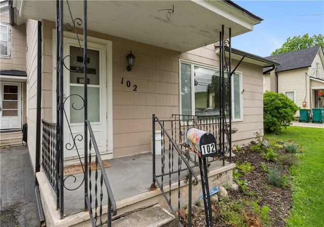 Photo 5 of Single family home for sale at 102 Liberty St, Warsaw, NY 14569 | MLS# R1690296 | Listing updated on 2026-07-29