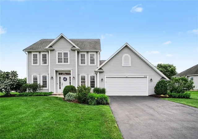 2nd image of 1032 Castle Bridge Xing, Webster, NY 14580 | MLS# R1690618