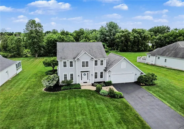 3rd image of 1032 Castle Bridge Xing, Webster, NY 14580 | MLS# R1690618