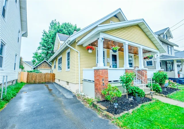 2nd image of 105 Dryden Ave, Utica, NY 13502 | MLS# S1691196