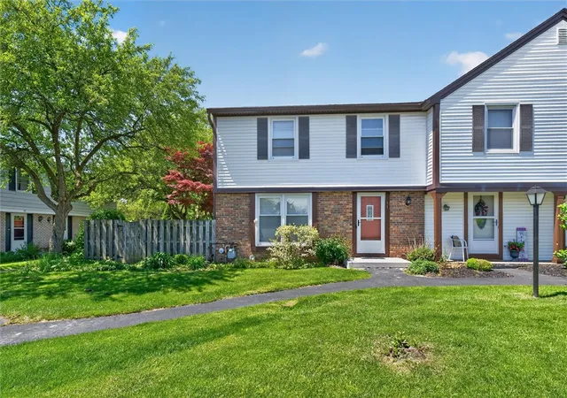 1st image of 51 Springwood Dr, Webster, NY 14580 | MLS# R1682366