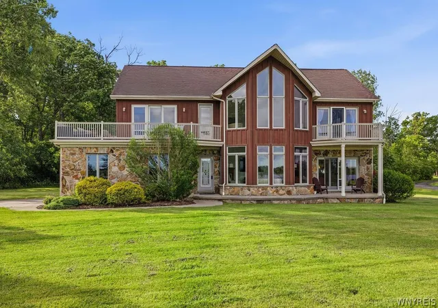 1st image of 3199 W River Rd, Grand Island, NY 14072 | MLS# B1691049