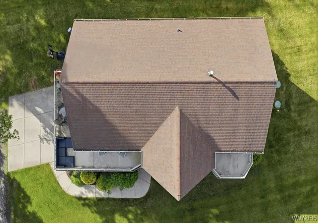 48th image of 3199 W River Rd, Grand Island, NY 14072 | MLS# B1691049